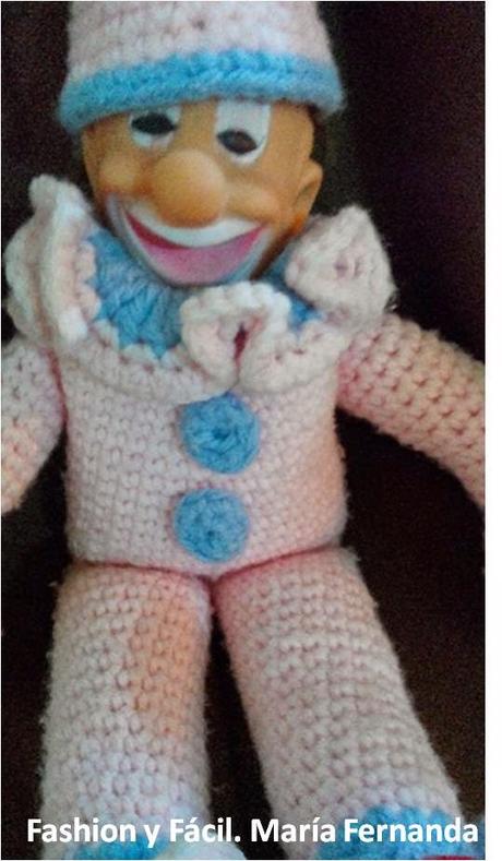 Un payaso tejido a ganchillo. Amigurumi DIY (A crocheted clown)