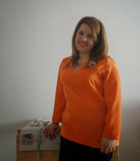 Blusa con escote en pico Blusa con escote en pico