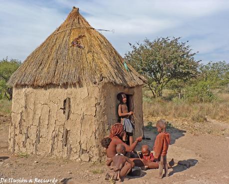 Poblado Himba en Namibia