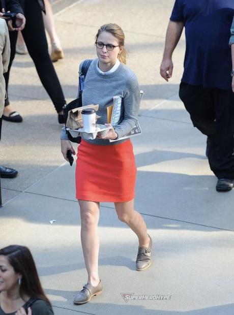 #MelissaBenoist como #KaraDanvers, en #Supergirl, y posible crossover con Arrow