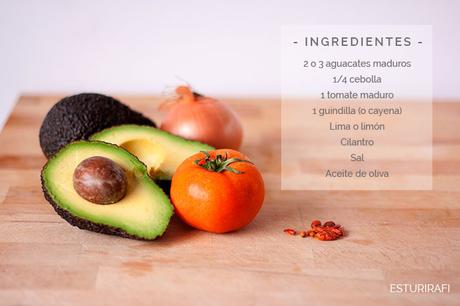 Aguacates maduros, cebolla, tomate, guindilla (o cayena), Lima o limón, Cilantro, Sa,l Aceite