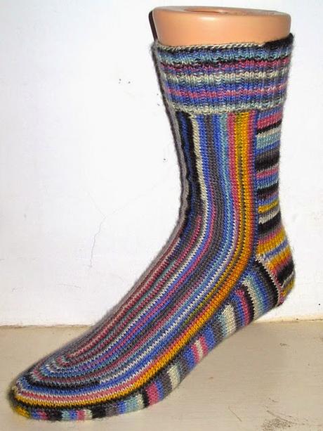 2296.- Calcetines diferentes II