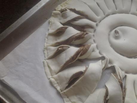 ESTRELLA DE HOJALDRE Y CREMA DE AVELLANAS