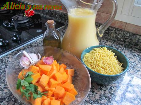 SOPA DE FIDEOS A LA ZUCCA