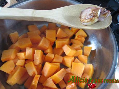 SOPA DE FIDEOS A LA ZUCCA