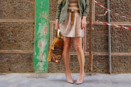 fALDA jOYA + pARKA y uN tOQUE fLÚOR #nOUNIFORMES fALDA jOYA + pARKA y uN tOQUE fLÚOR #nOUNIFORMES