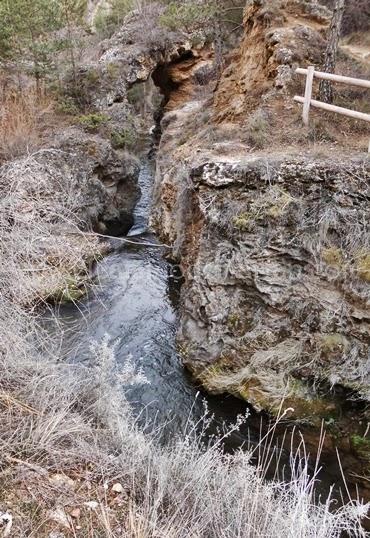 Senderismo de los sentidos en Albarracín, la cascada de Calomarde