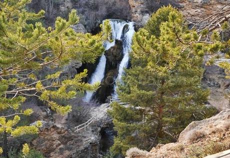 Senderismo de los sentidos en Albarracín, la cascada de Calomarde