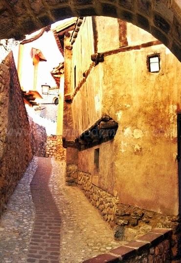 Senderismo de los sentidos en Albarracín, la cascada de Calomarde