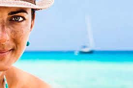 Porque se Forman Manchas en la Piel por el Sol y como evitarlas.