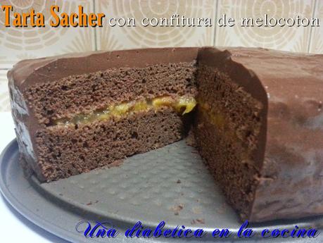 Tarta Sacher con confitura de melocotón sin azúcares añadidos