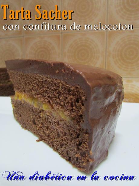 Tarta Sacher con confitura de melocotón sin azúcares añadidos