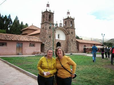 Iglesia de Raqchi, Perú, La vuelta al mundo de Asun y Ricardo, round the world, mundoporlibre.com