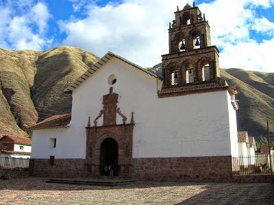 Iglesia San Juan Bautista de Huaro, Perú, La vuelta al mundo de Asun y Ricardo, round the world, mundoporlibre.com