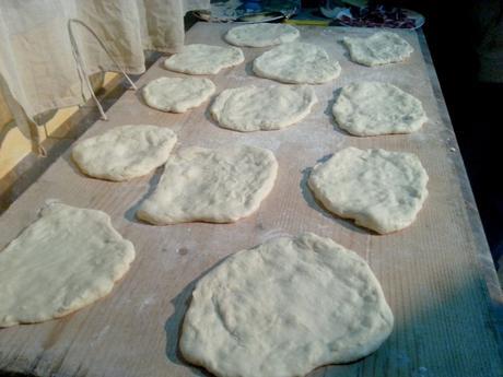 Pizzas fritas con tomate o pizzas montanare - Le Montanare montanare2