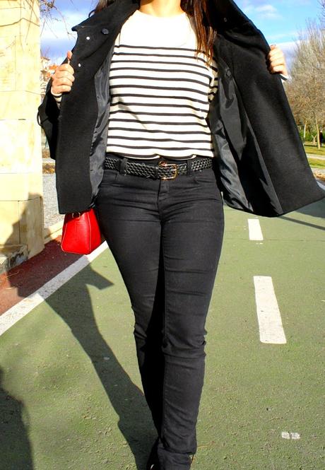 Cape & Stripes & Scarf (OOTD)