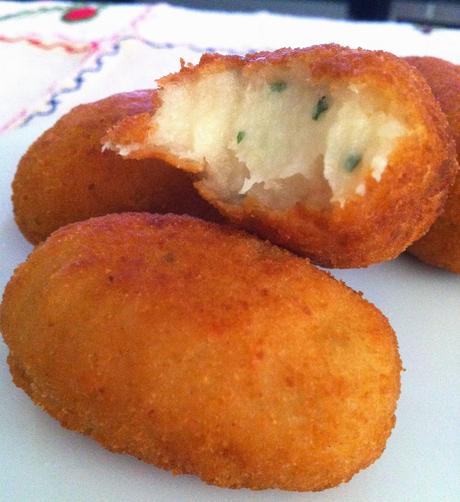 CROQUETAS DE BRANDADA DE BACALAO