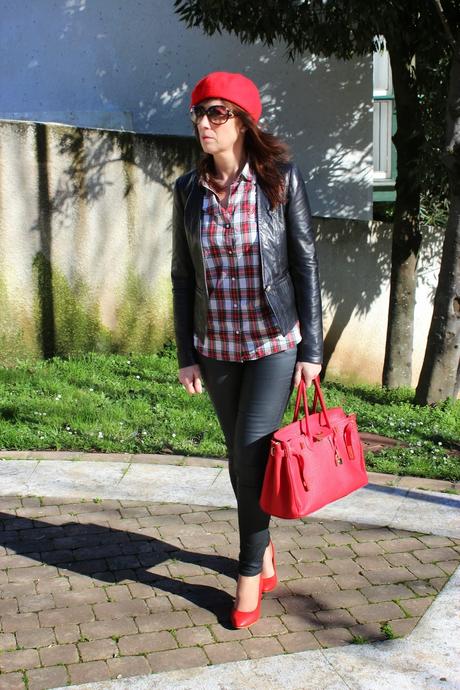 MIS LOOKS - CUADROS EN ROJO Y NEGRO