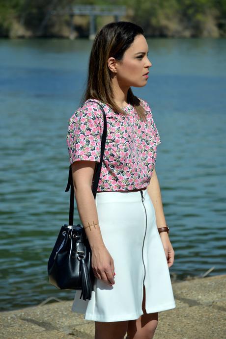 Outfit | White skirt + floral top