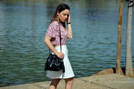Outfit | White skirt + floral top