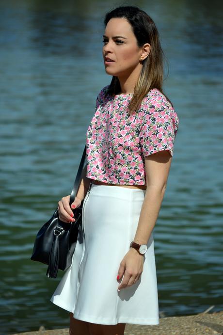 Outfit | White skirt + floral top
