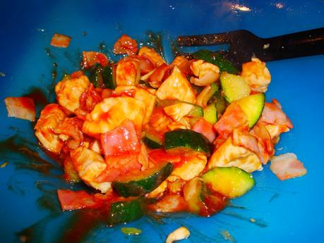 Hojaldre con relleno de calabazín y pechugas