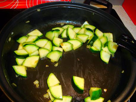 Hojaldre con relleno de calabazín y pechugas