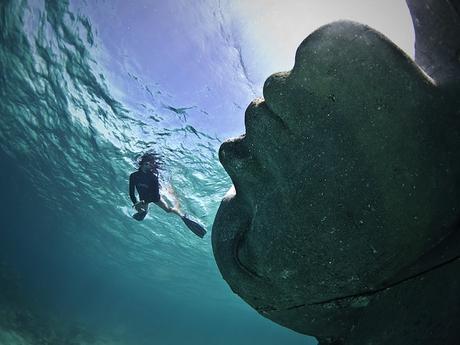 OCEAN ATLAS: LA ESCULTURA SUBMARINA DE JASON DECAIRES TAYLOR
