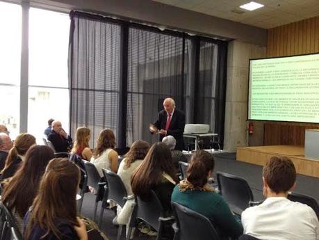 CÓMO HABLAR EN PÚBLICO – o el arte de transmitir tus conocimientos a tu audiencia