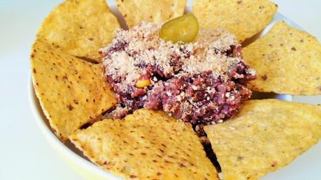 Frijoles refritos con nachos