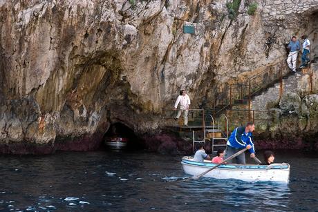 Small Blue Grotto opening