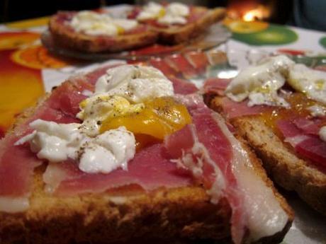 tosta-jamon-serrano-y-huevo-poche