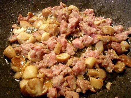 Macarrones con setas boletus o champiñones y salchichas maccheronciniboletussalchicha2