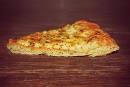 PIZZA CUATRO QUESOS CON MOZZARELA