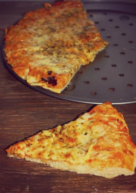 PIZZA CUATRO QUESOS CON MOZZARELA