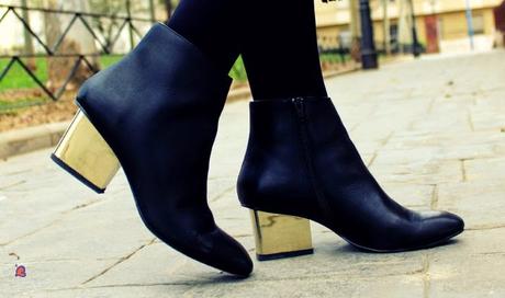 Pequeña Pluma-Small Feather- Petit Plume