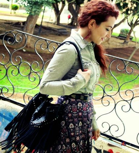 Pequeña Pluma-Small Feather- Petit Plume