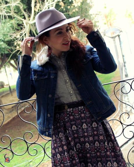 Pequeña Pluma-Small Feather- Petit Plume