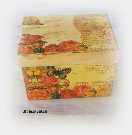 Corazón y cajas con decoupage