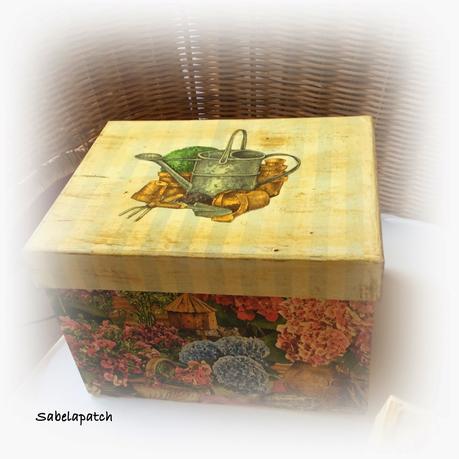 Corazón y cajas con decoupage