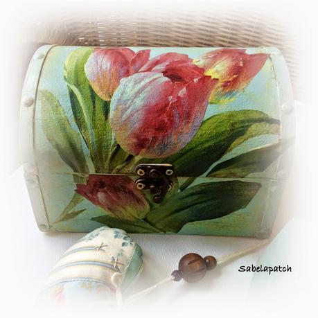 Corazón y cajas con decoupage