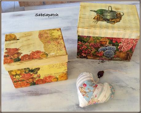 Corazón y cajas con decoupage