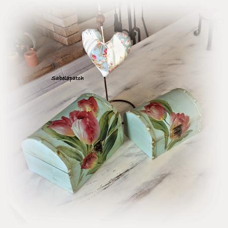Corazón y cajas con decoupage