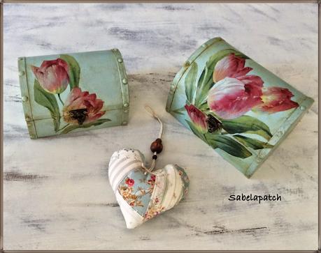 Corazón y cajas con decoupage