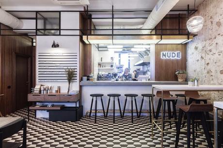 Café Nude & Wine en Móscu, diseño interior.