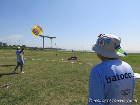 “Sin viento no hay paraíso” (Una mañana con barriletes en Buenos Aires) IMG_0030