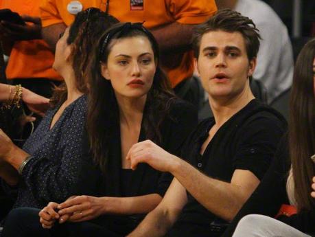 The Vampire Diaries: Paul Wesley (Stefan) y Phoebe Tonkin, Domingo Romántico, 15 de marzo