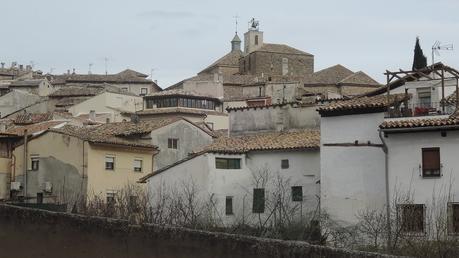 Escapada a Pastrana, villa ducal y mística El bajo Pastrana, un barrio más pobre y costumbrista