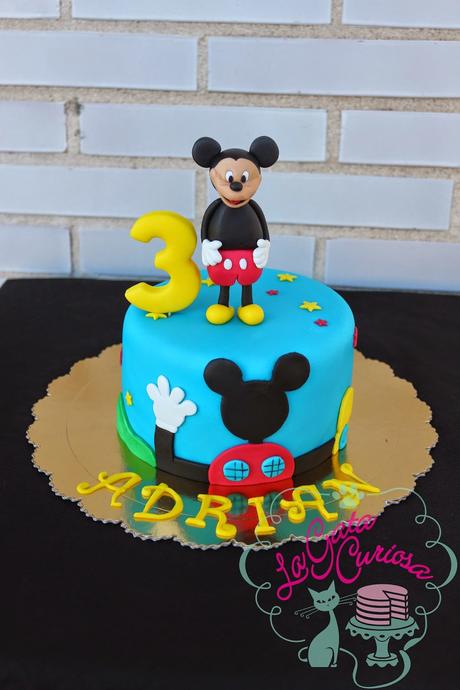 TARTA FONDANT MICKEY PARA ADRIAN