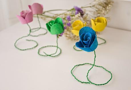 DiariodecoSpring: Diy flores con hueveras de cartón1